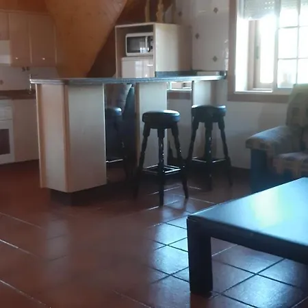 Atico En Ciudad アパート ポンテベドラ