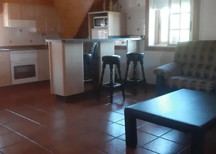 Atico En Ciudad アパート ポンテベドラ